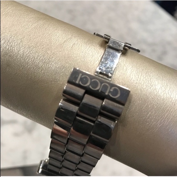 Gucci 3600M G Diamond Bezel Stainless Steel Watch - Picture 4 of 9